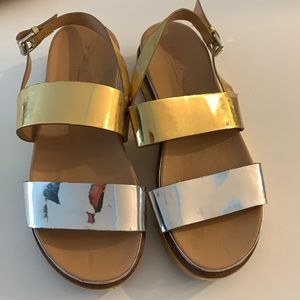 Zara sandals super cute for the summer